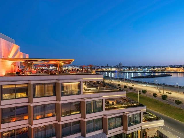 Une expérience luxueuse à Rabat et Salé : Séjournez dans un hôtel Fairmont et louez une voiture avec AnasCars